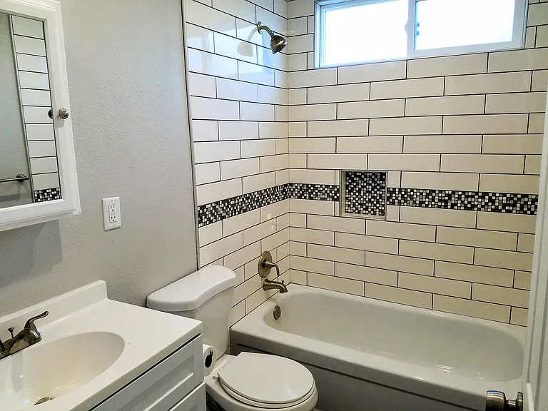 1242 New Hampshire Dr — Photo 19