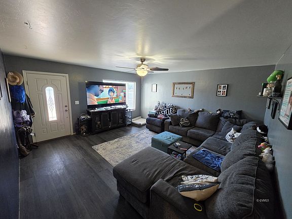 3rd image of 1390 W 30th St