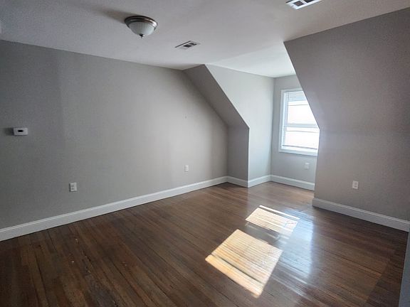 4th image of 151 Howard Ave #3