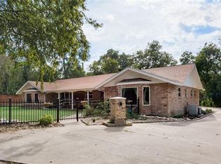 305 Pecan Dr, Desoto, TX 75115