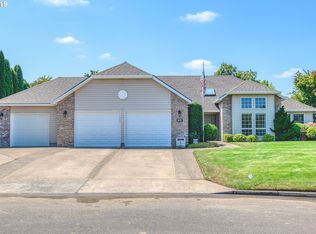 835 N Cedar Ct, Canby, OR 97013