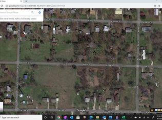 308 W Oak St, Whitewright, TX 75491