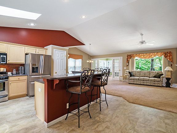 3rd image of 1490 Sarasota Trl