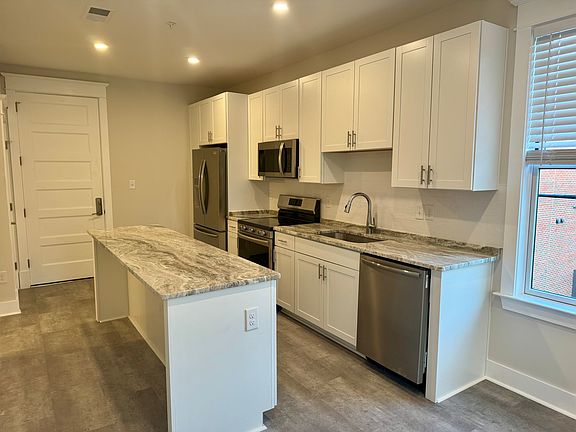 4th image of 310 W Brookland Park Blvd #205