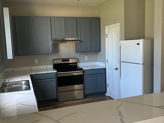 3rd image of 18803 Litzau Ln