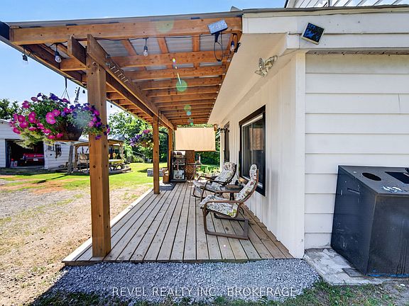 2nd image of 1905 Rutledge Rd