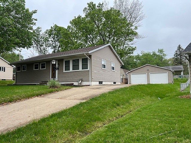 2nd image of 37 Wyoming Dr