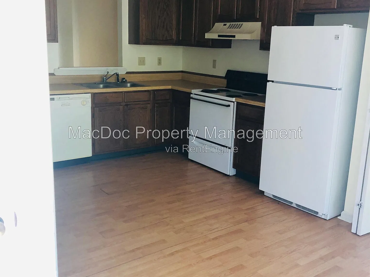 2 bed, 1.5 bath, 1164 sqft, $1,745 — Photo 4