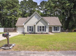 104 Whitechapel Ln, Raeford, NC 28376