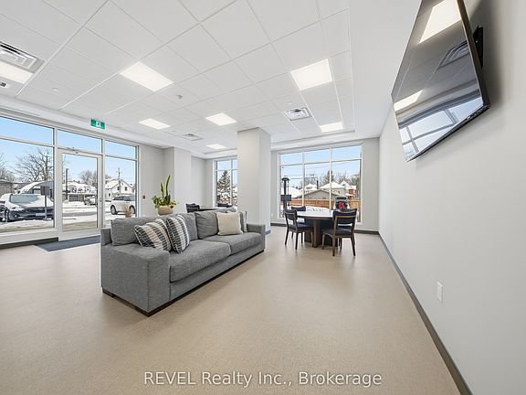 5th image of 118 West St #605