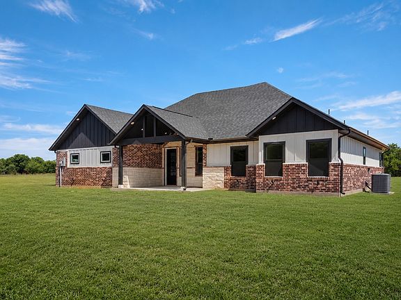 3rd image of 1282 County Road 4105