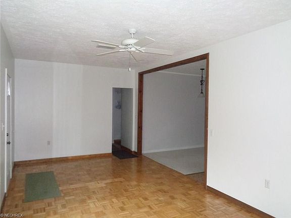 3rd image of 4293 Swaffield Dr