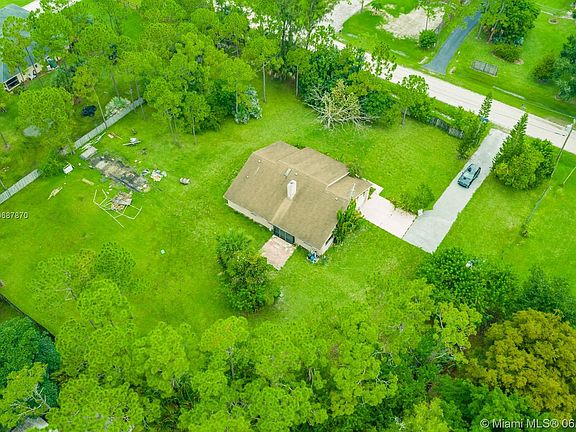 2nd image of 12140 N 59th St N