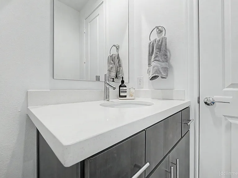 4009 University Grove St — Photo 26