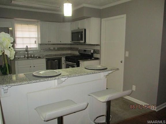 5th image of 337 Cresthill Dr