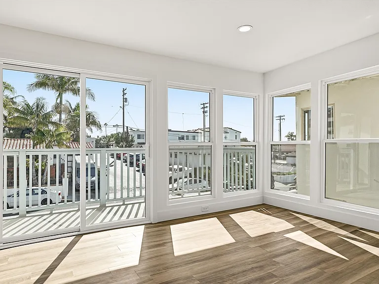 214 Avenida Cabrillo — Photo 5