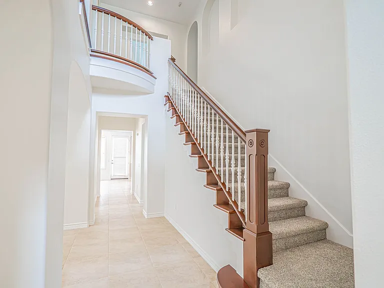 26149 W Shadow Rock Ln — Photo 3