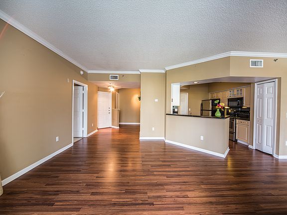 3rd image of 3135 NE 184th St APT 2302