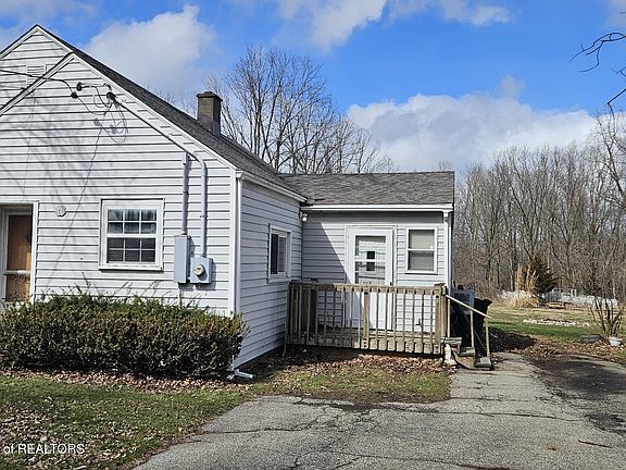 2nd image of 3220 W Miller Rd