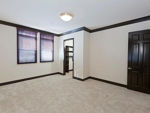 5th image of 11833 Darlington Ave #103