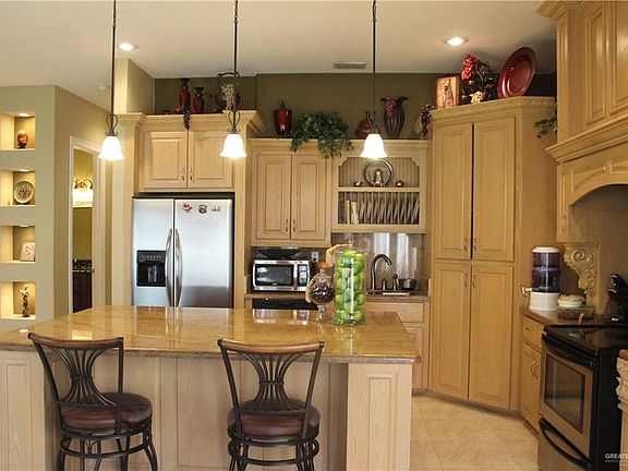 4th image of 1607 Jonathon Dr