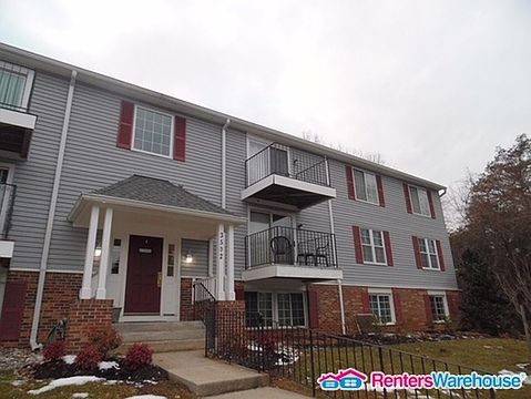 1st image of 3502 Wedgewood Ct APT L