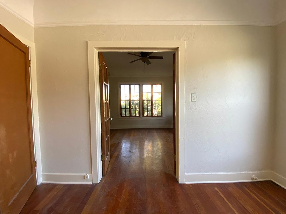 1st image of 1207 N Orange Dr APT 202