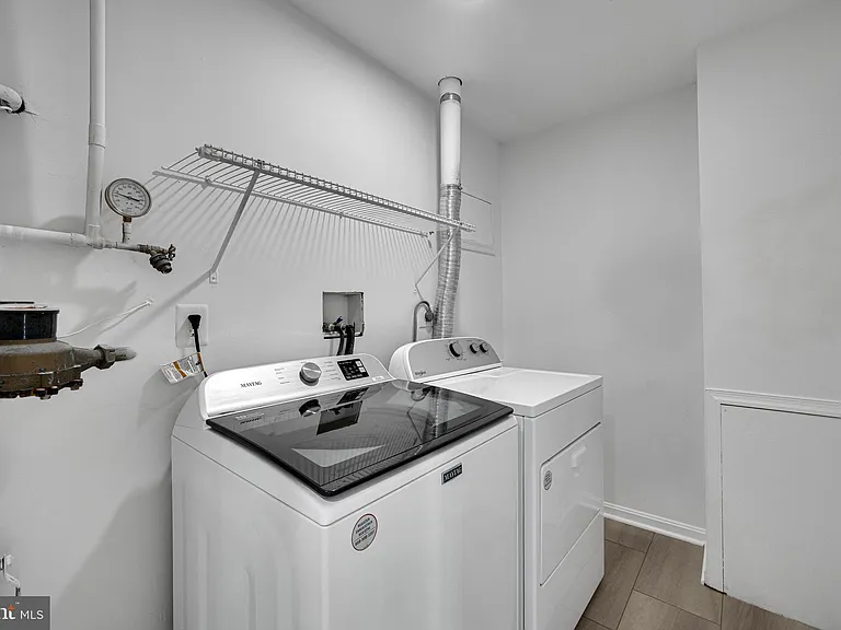 8101 Chelaberry Ct — Photo 32