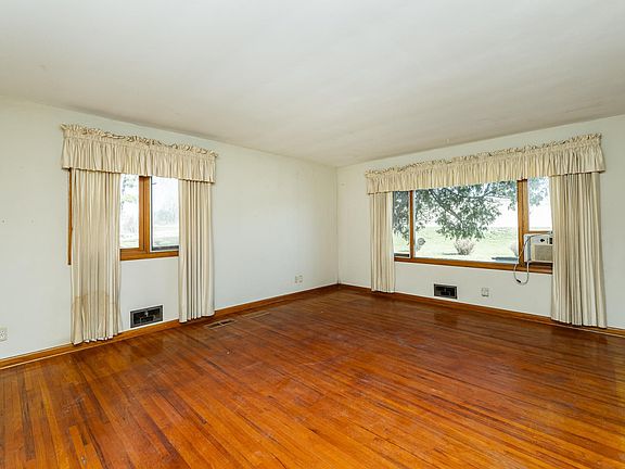 4th image of 3379 Marion Rd SE