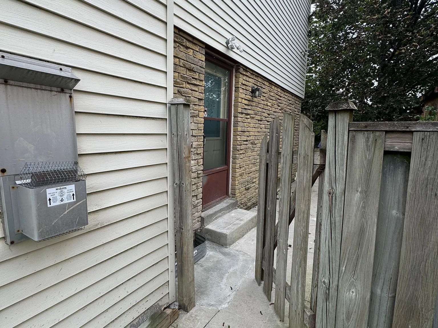 2 bed, $1,700 — Photo 1