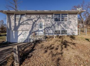 301 W 11th St, Auburn, KS 66402