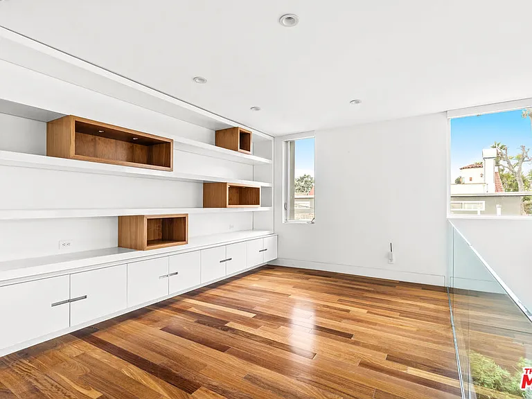 524 Rialto Ave — Photo 18