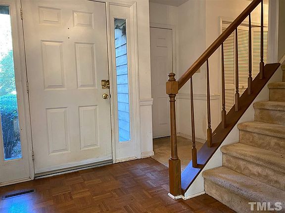 2nd image of 32 Clover Dr