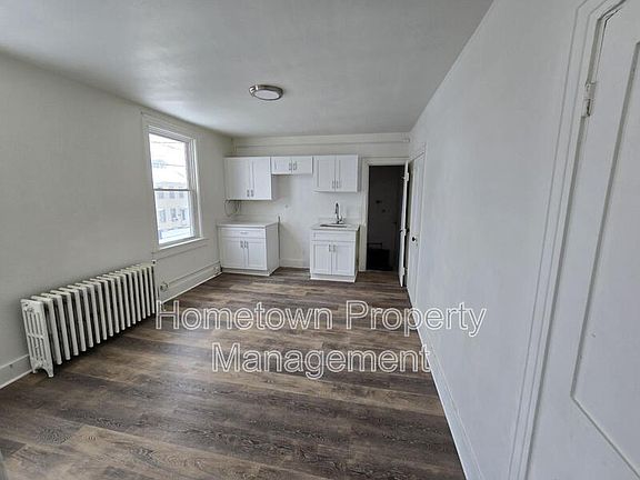 2nd image of 108 S High St #2
