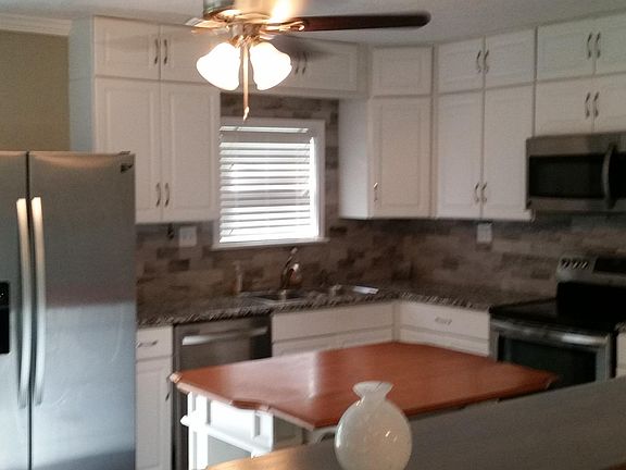 3rd image of 1215 Luling Ave