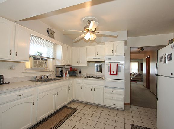 2nd image of 1509 N 16th Ave