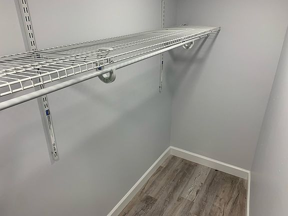5th image of 899 Jerusalem Ave #1