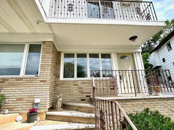 88 Mayberry Promenade, Staten Island, NY 10312