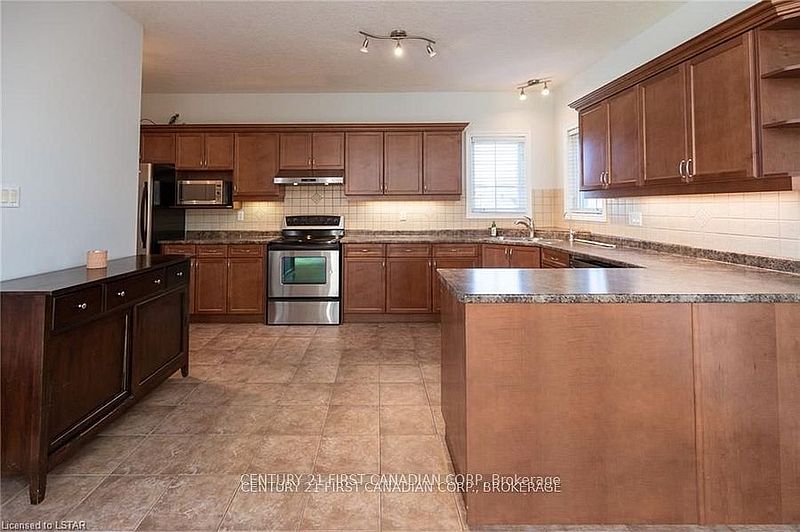 London House for rent - 4 Bedrooms — photo 7
