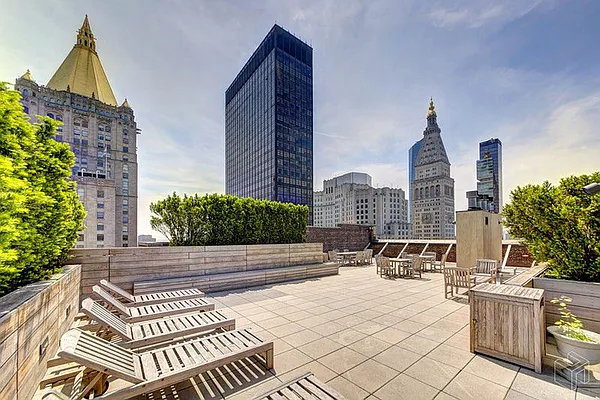 Rented by Halstead Real Estate | media 21