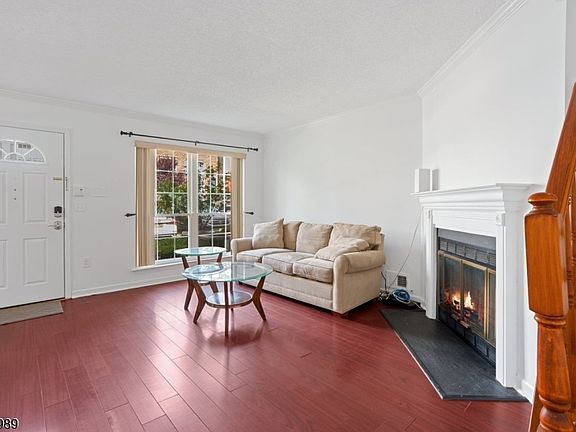 3rd image of 23 Boston Ct