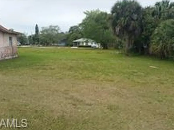 2174 Highland Ave, Fort Myers, FL 33916