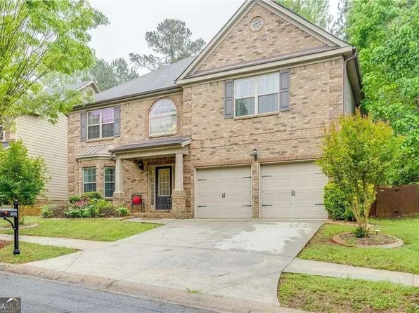 8070 Snapwell Dr, Fairburn, GA 30213