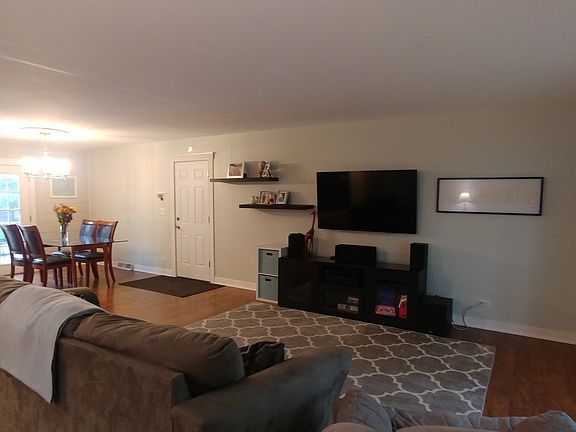 4th image of 10107 W 151st St