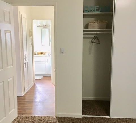 4th image of 9212 Burke St APT 40