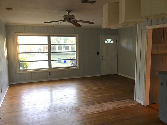 3rd image of 517 Palencia Pl