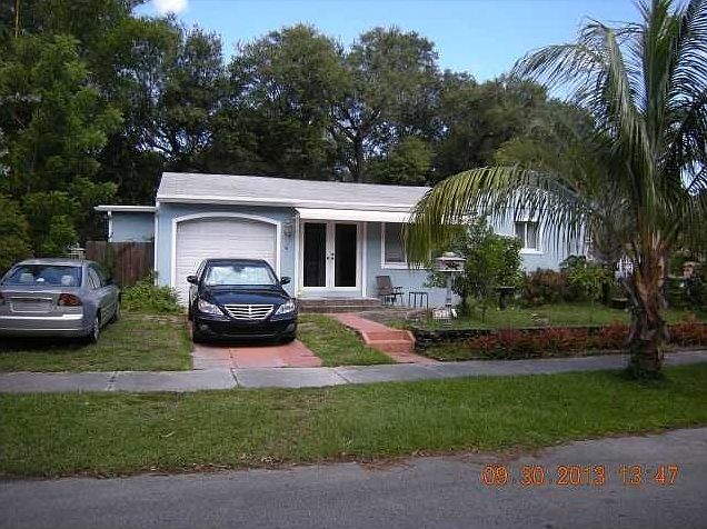 1st image of 621 SW 11th Ct