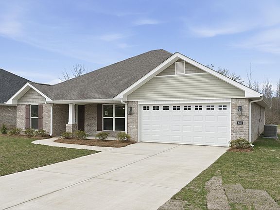 3rd image of 636 Jamestown Cir