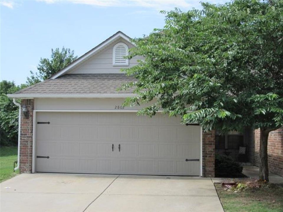 1st image of 2802 W Valley West Ct