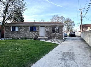 17821 Veronica Ave, Eastpointe, MI 48021